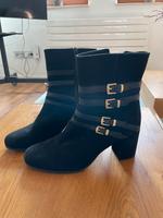 Neue edle Stiefeletten Unisa Gr. 38 schwarz Saarland - Schmelz Vorschau