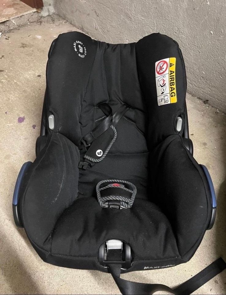 Babyschale Maxi Cosi in Erbach