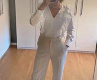Edle weiße Bluse mit Rüschenborte von Zara Gr M Wandsbek - Hamburg Bergstedt Vorschau