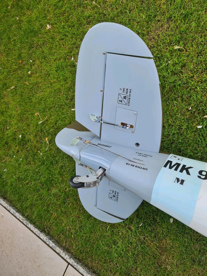 Spitfire RC Modellflugzeug 200 cm sw in Murg
