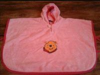 Badeponcho Winnie Pooh Top Zustand rosa Niedersachsen - Suddendorf Vorschau