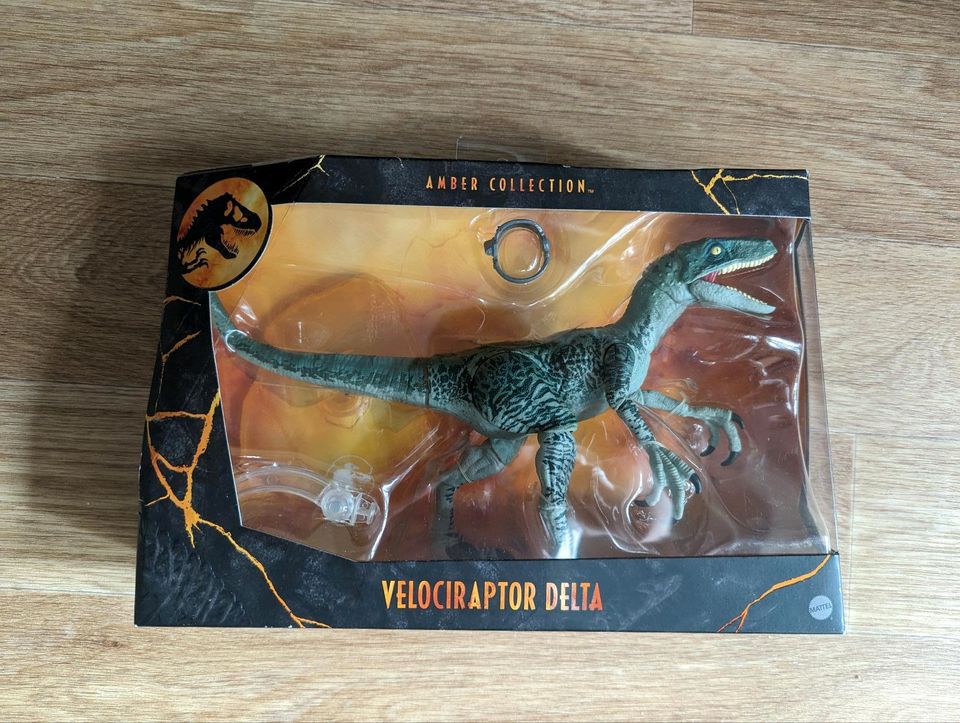Mattel Amber Collection Velociraptor Delta in Berlin