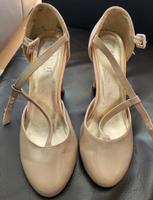Street Tolle Schuhe  Pumps 39 Hessen - Oberursel (Taunus) Vorschau