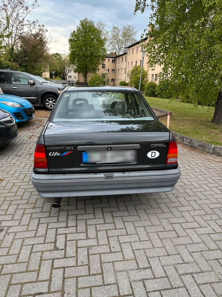 Opel Kadett 1,6 E Oldtimer H-Kennzeichnen in Berlin