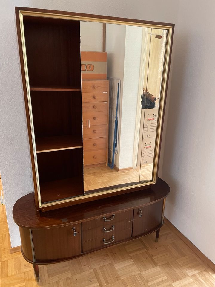 Vintage Schrank in Frankfurt am Main