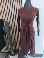 Damen Umstandskleid Topshop Kleid Bordeaux 36 lang Aubing-Lochhausen-Langwied - Aubing Vorschau