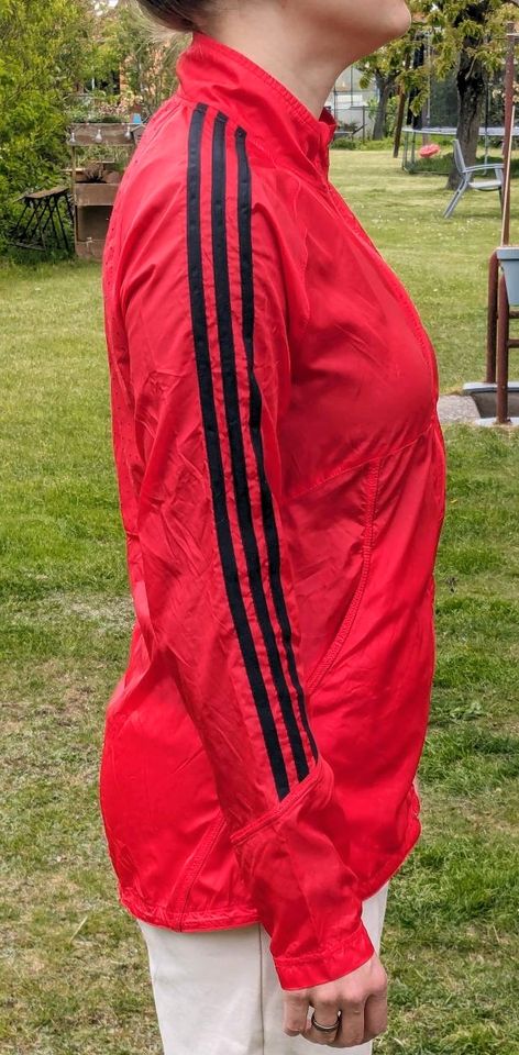 Adidas Laufjacke Windbreaker Neu Ungetragen Gr. 36 in Waren (Müritz)