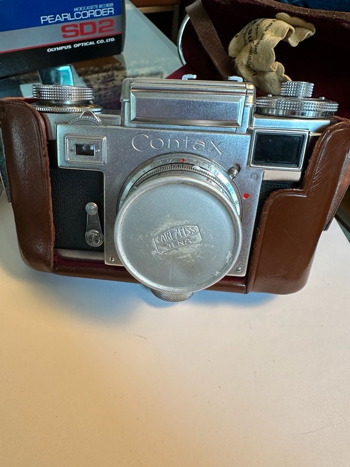 Contax inkl. Carl Zeiss Objektiv und Hülle in Bonn