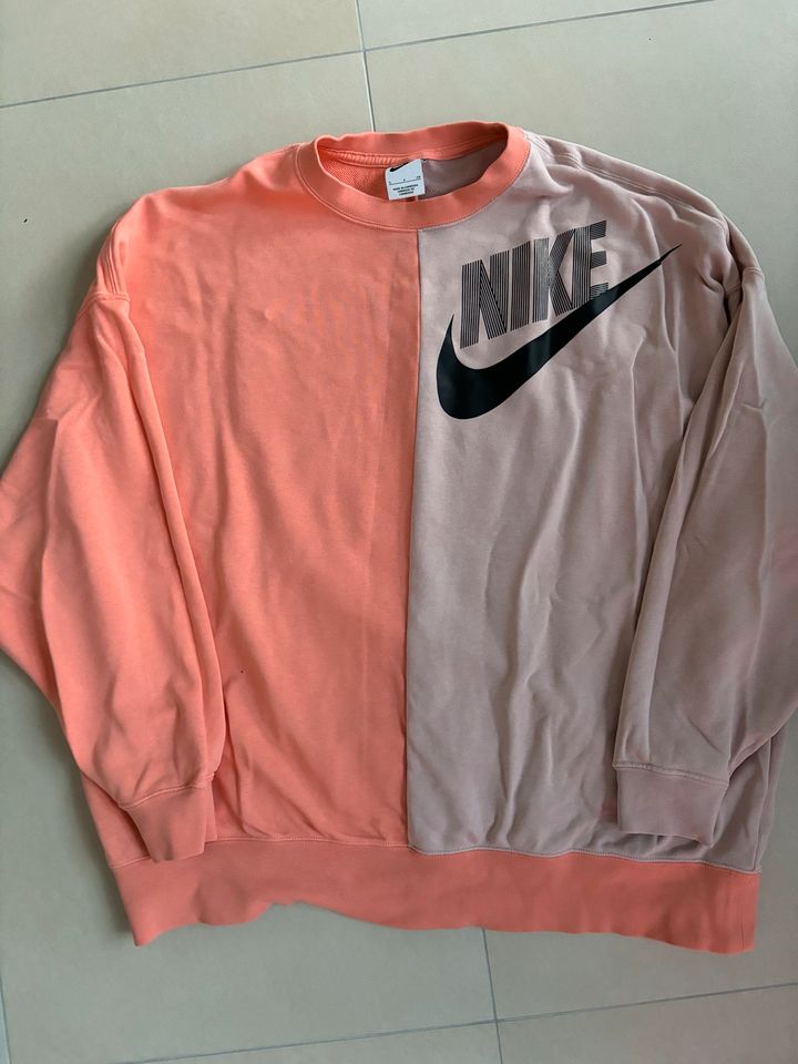 Nike Sweatshirt Pullover Gr. S in Dortmund