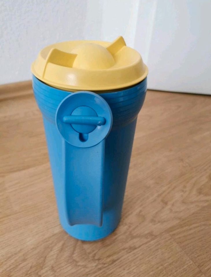 Tupperware Kanne Saftkanne mit Henkel blau 1,1 Liter in Minden