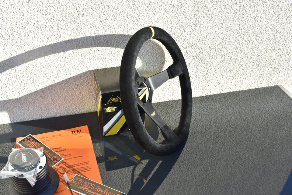 Luisi Lenkrad geschüsselt 350mm VW Golf Polo Corrado Scirocco TÜV in Lage