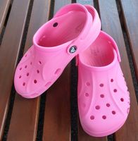 Original Crocs Hausschuhe Gartenschuhe Baya J3 Gr. 34 / 35 pink Nordrhein-Westfalen - Haan Vorschau