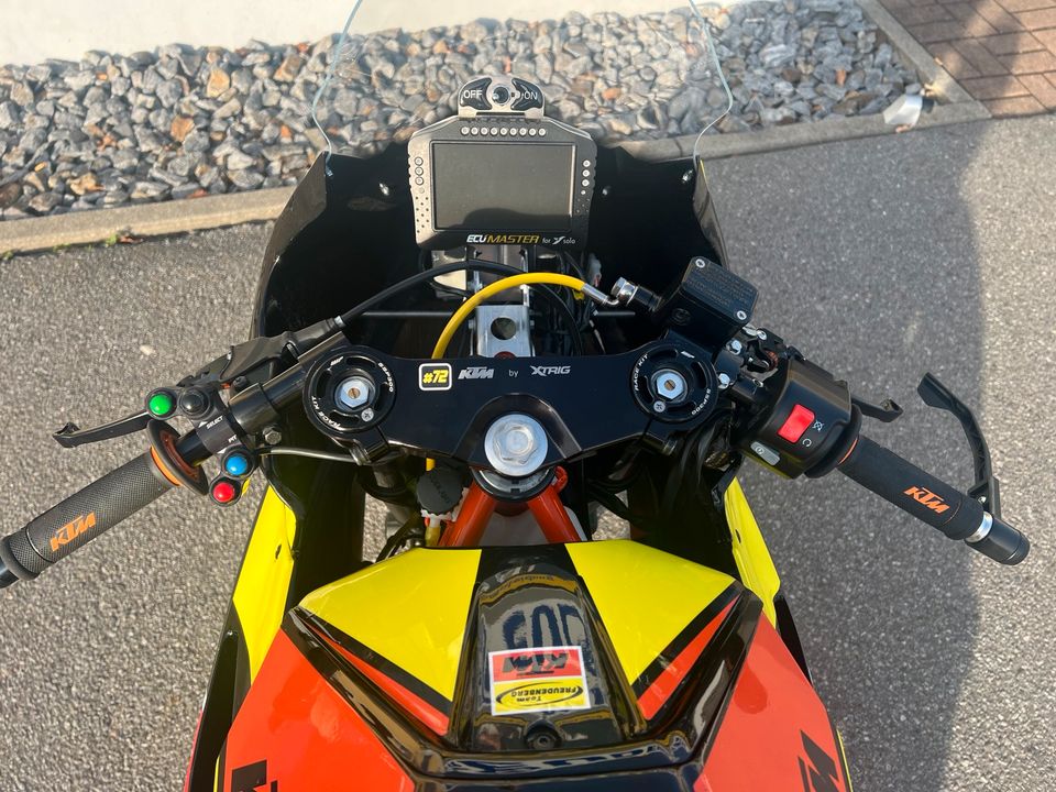 Supersport-300 WM-Bike,KTM RC390R,Akrapovic,Mectronik,WP-Kit,Brembo,Top-Zustand,SSP300,Rennmotorrad,Rennmaschine in Bischofswerda