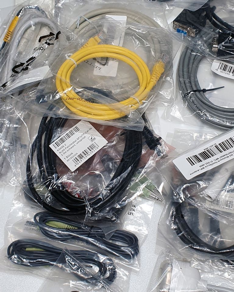 Audio Video Computer Kabel Adapter Zubehör Konvolut NEU/OVP in Köln