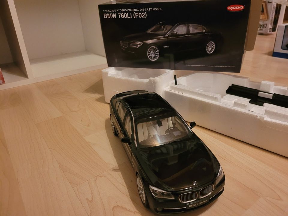 Modellauto BMW 760Li (F02) Kyosho Scale 1:18 in Dreieich