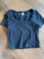 H&M Top dunkelblau Größe M Hessen - Karben Vorschau