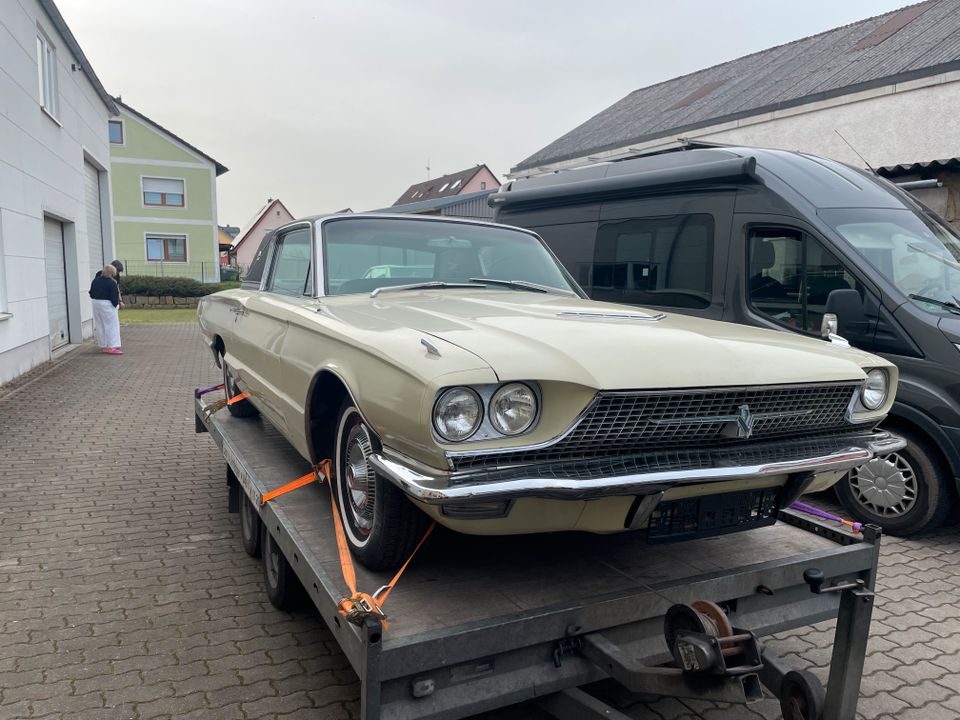 Ford Thunderbird Landau in Flensburg