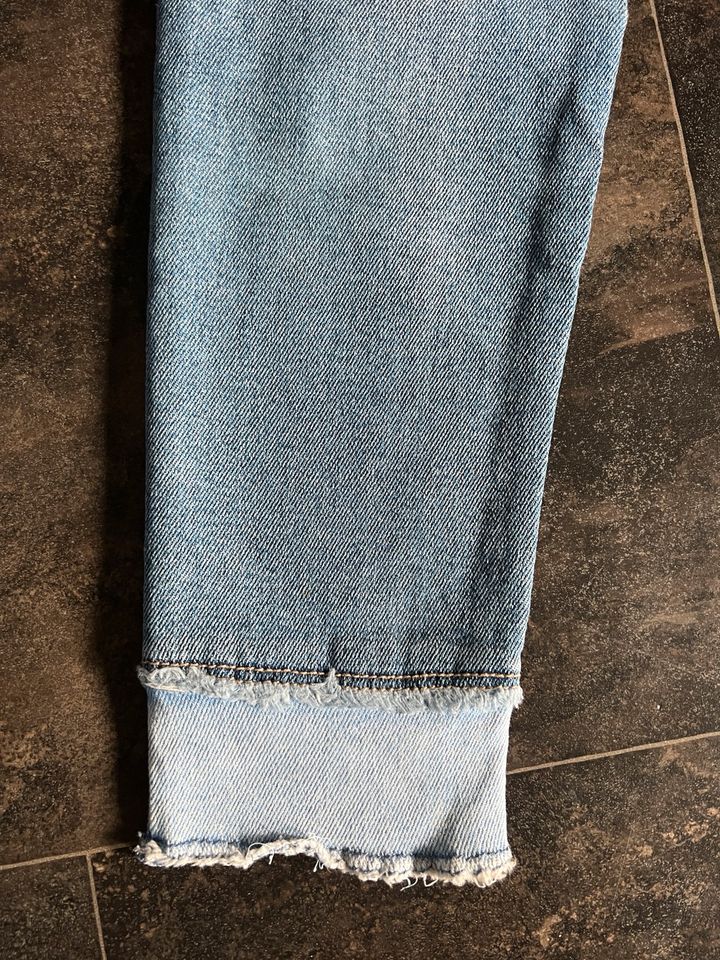 Blue Fire Co Jeans Gr.28/32 blau in Iserlohn