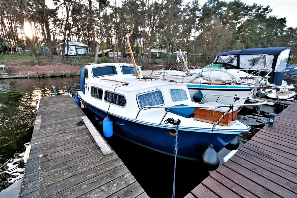 Verkaufe Stahlboot/ Stahlkajütboot sehr gepflegt mit Liegeplatz in Sohland