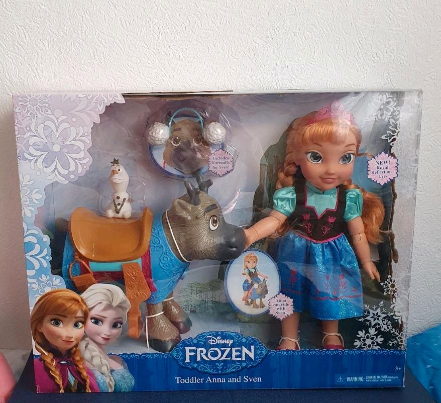 Frozen Anna(Elsa)mit Swen ca.40 cm in Detmold