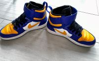 Jordan 1 mittelhoch Lakers (2022) Nike wie neu*** Größe 40 Nordrhein-Westfalen - Odenthal Vorschau