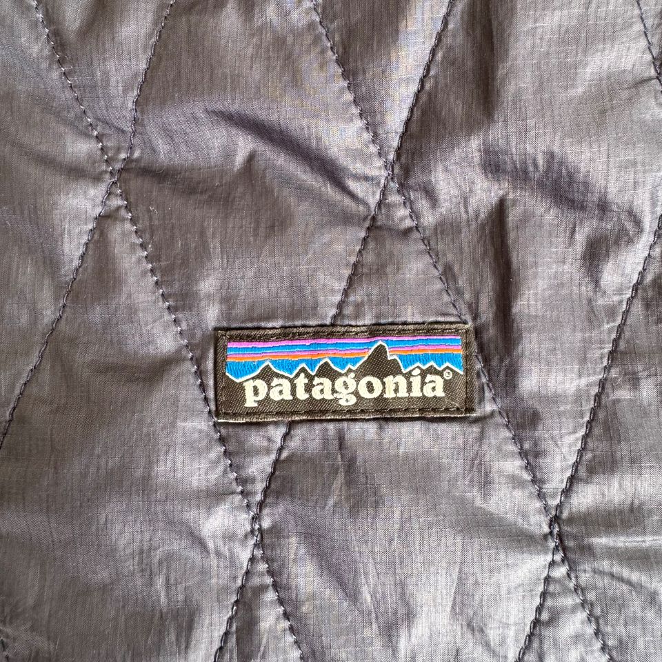 Wunderschöne Jacke von Patagonia für Mädchen in Größe 140 in Berlin