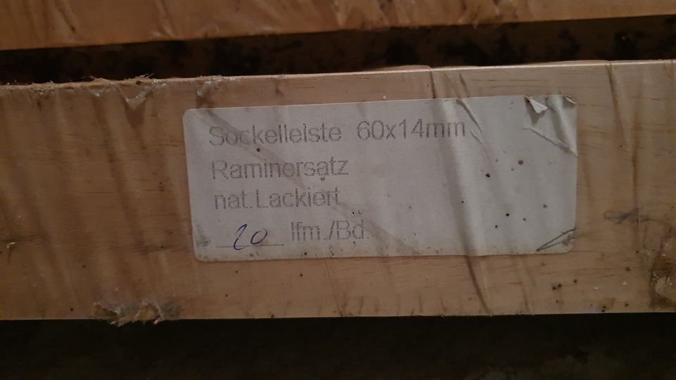 Sockelleiste/Holzleiste 60x14mm in Solingen