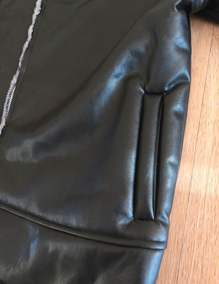 Felljacke schwarz Kunstleder neu schwarz L/XL Winterjacke in Barsbüttel