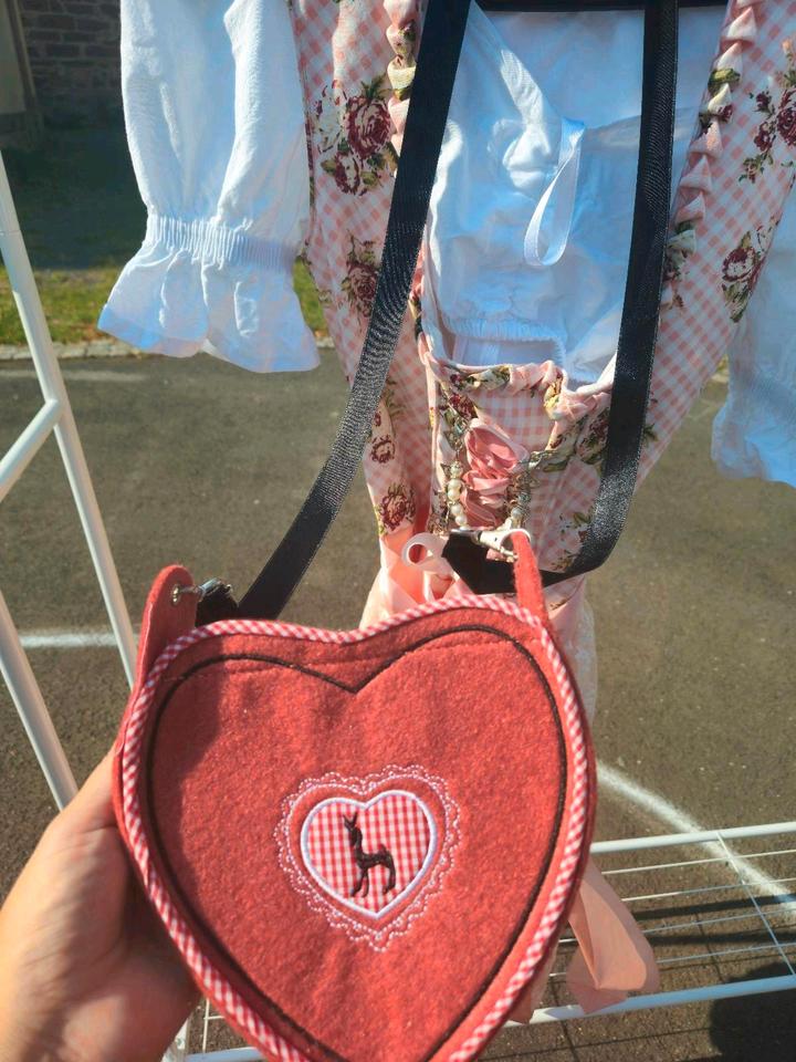 Dirndl Trachten Gr. 38/40 inkl.Bluse und Tasche wie neu in Bad Rodach