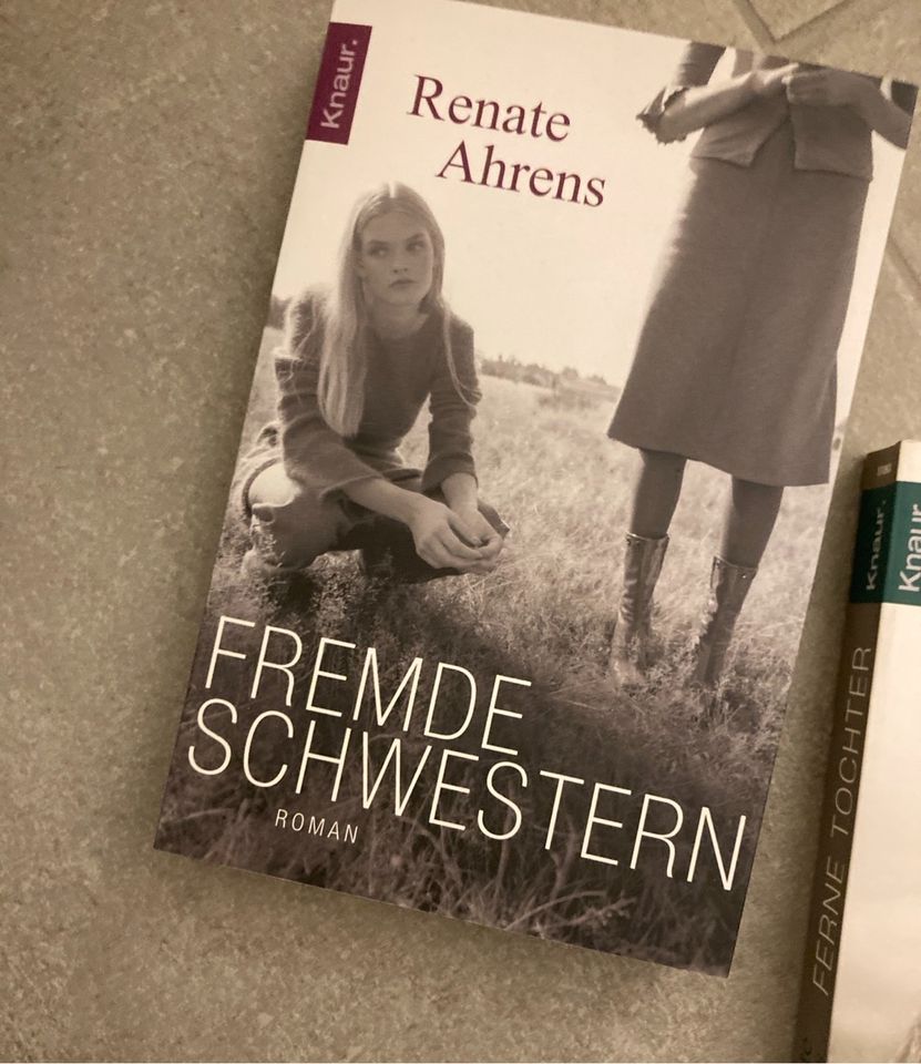 Bücher Romane Renate Ahrens - Fremde Schwestern, Ferne Tochter in Hamburg