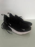 Nike Air Max 270 schwarz weiß sneaker 36,5 Frankfurt am Main - Heddernheim Vorschau