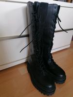 Stiefel Schwarze Plateaustiefel | Gr. 36 | Ungetragen Baden-Württemberg - Ulm Vorschau