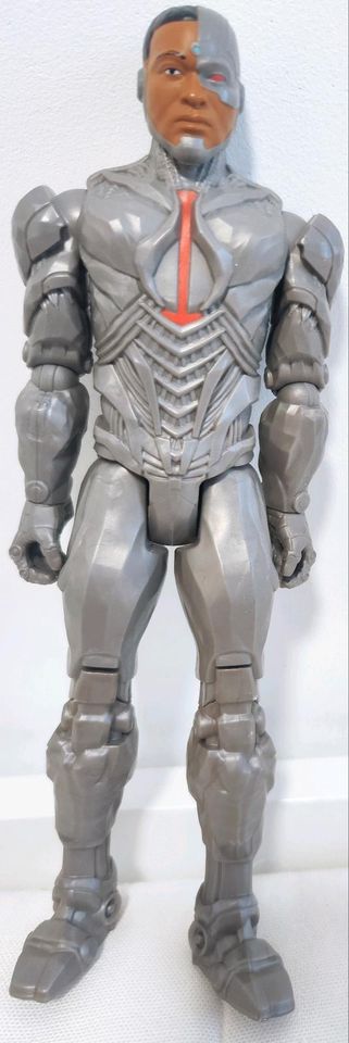 Cyborg Avengers Mattel in Bernstadt