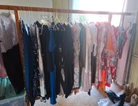Kleider Kleidung Second Hand Damen Bekleidung Hessen - Mücke Vorschau