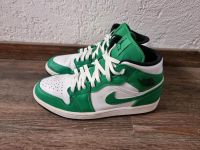 Nike Air Jordan in grün weiß Gr. 42 / 8,5 / 26,5cm Nordrhein-Westfalen - Bergkamen Vorschau