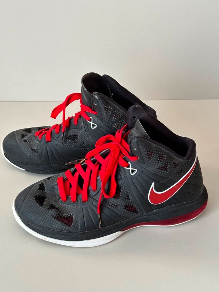 NIKE AIR MAX LEBRON VIII 8 P.S Basketballschuhe Gr. 43 in Dreieich