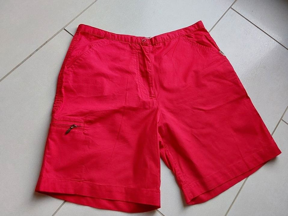 Staccato Damenshorts kurze Hose Bermuda Shorts rot 38 in Dornstetten