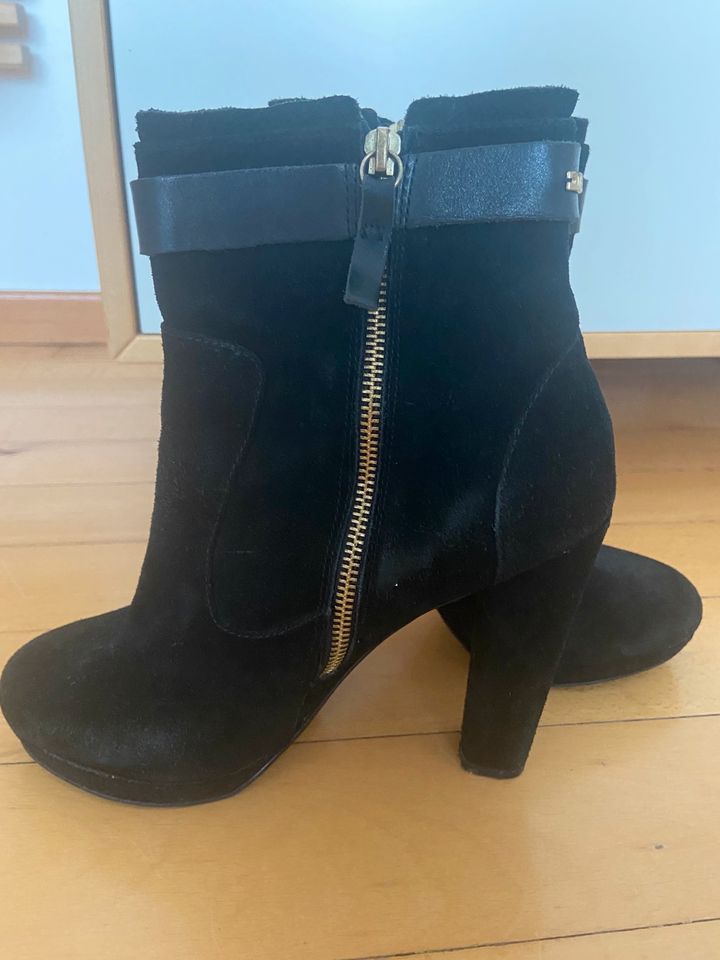 Diesel high heel Stiefeletten schwarz Wildleder Gr. 40 in Stuttgart