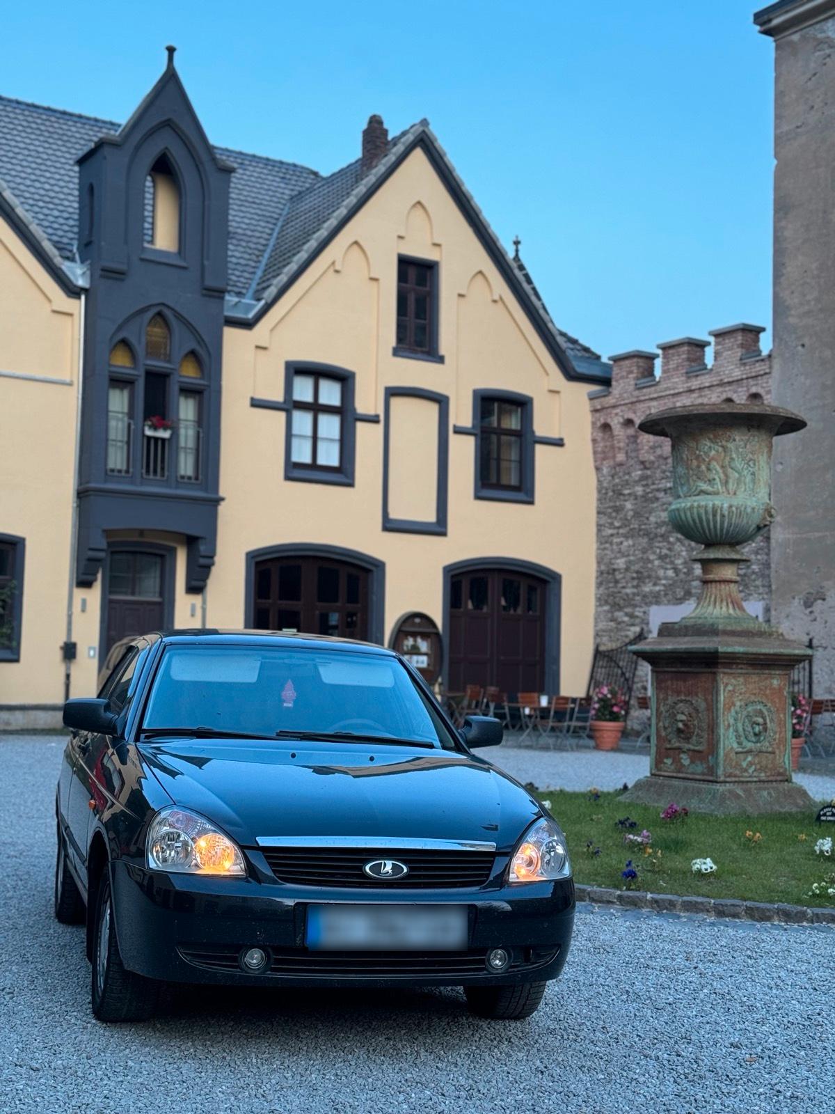 Abbildung des Autos Ukrainische Auto Lada Pr…