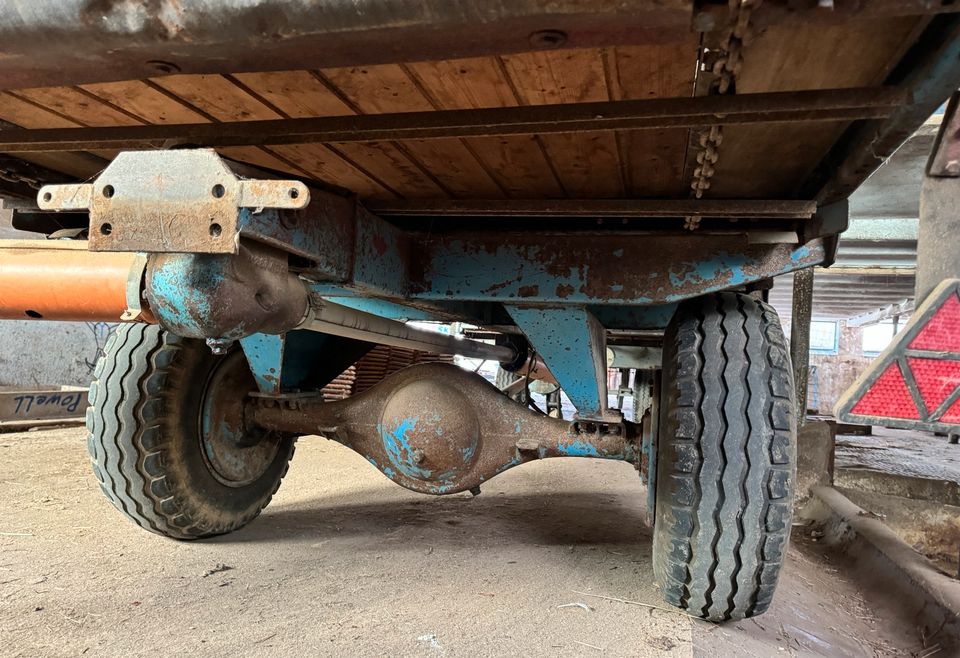 Mistwagen Mengele Miststreuer Anhänger 3 Walzen Hänger Holzwagen in Edelsfeld