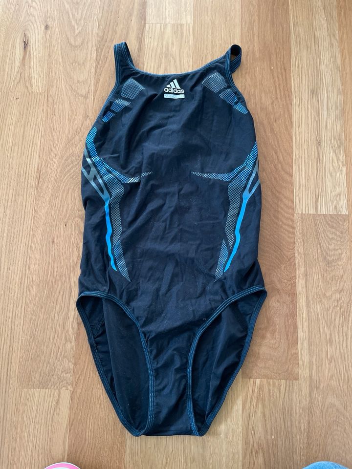 Schwimmanzug AdidasTechfit Gr. 40 schwarz in Amberg