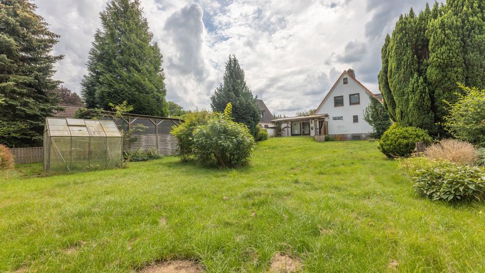 Reserviert • Gelöscht • 
                    Grundstück für ...