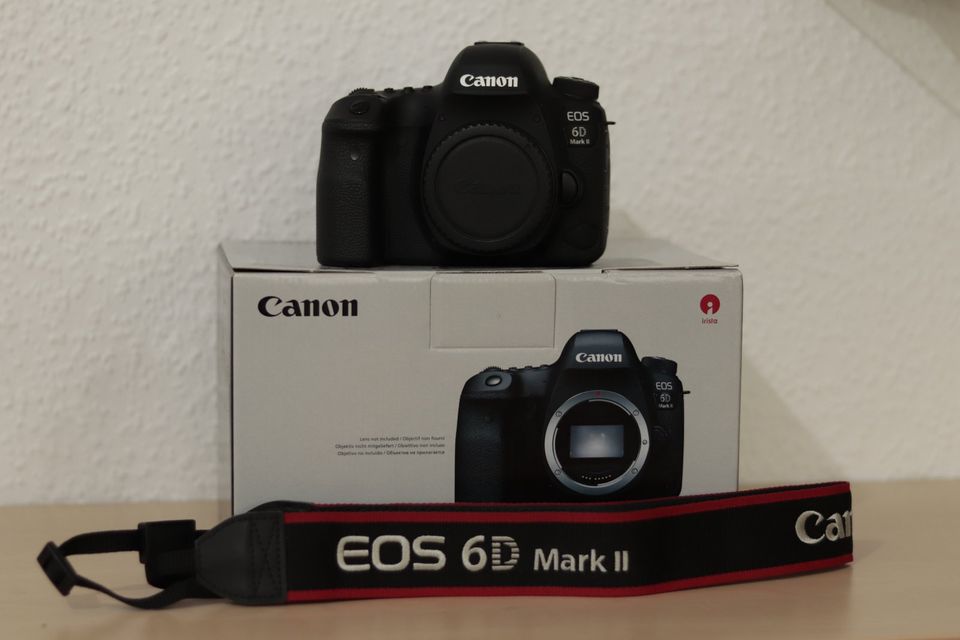 Canon EOS 6D Mark II + BG-E21 + weiters Zubehör in Haan