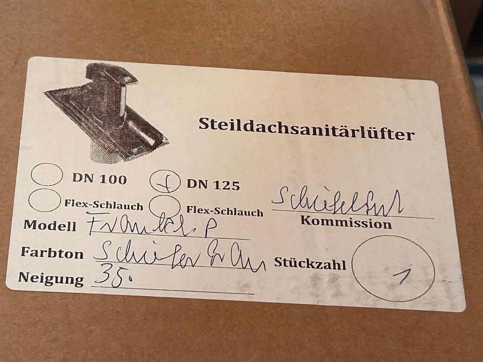 Rhedach Steildachsanitärentlüfter DN125 Braas Frankfurter Pfanne in Korbach