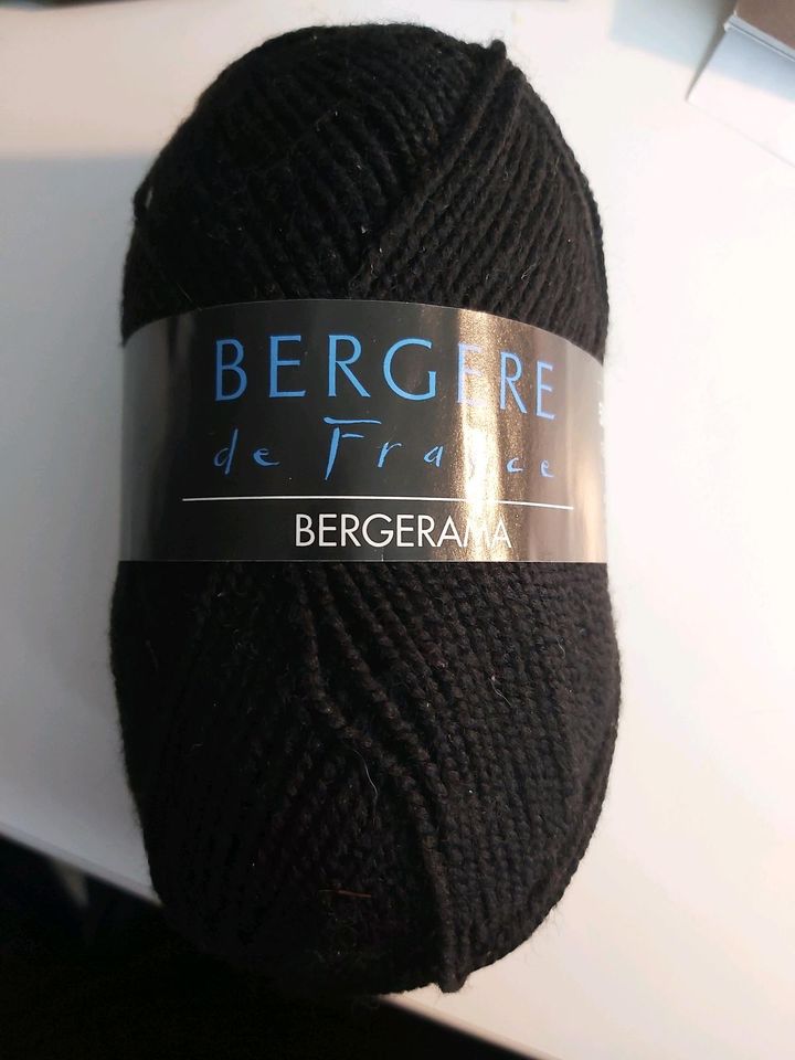 Bergere de France Wolle schwarz 8x50g Neu VB in Heusweiler