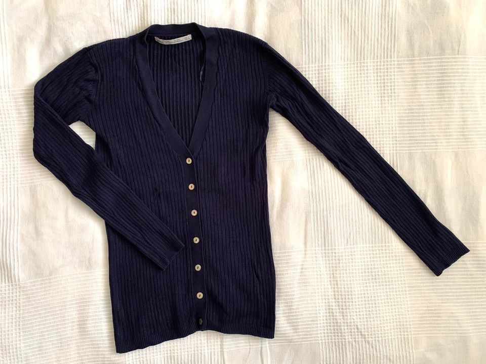 Zara Knit Strickjacke Cardigan, Gr. L in Hamburg