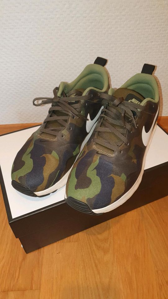 Nike Air Max Tavas Camo in Nieste