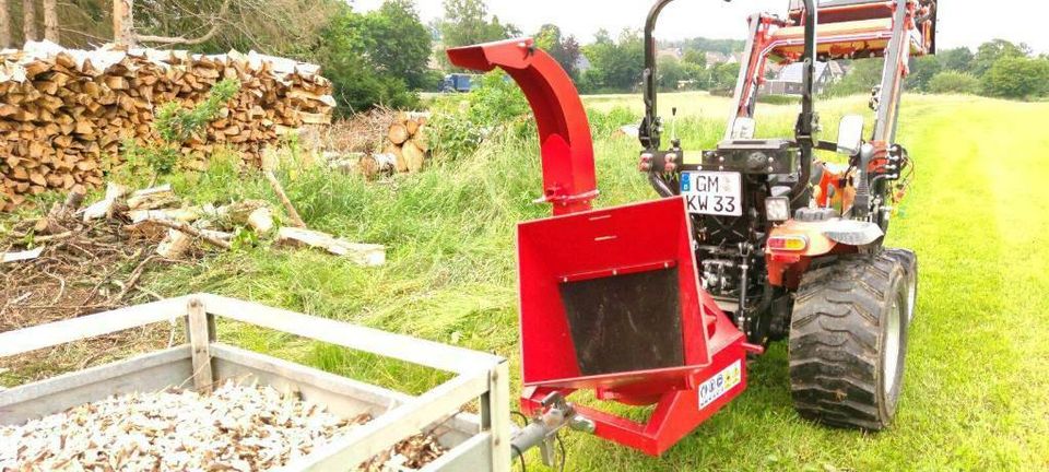 Häcksler Holzhäcksler Holzhacker Zapfwelle Kat1/ Kat2 Traktor in Gummersbach