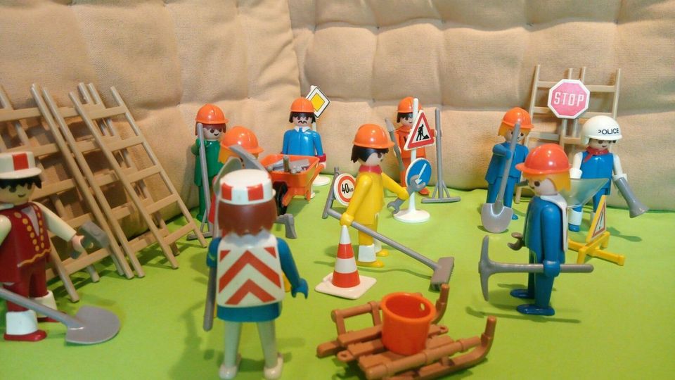 Playmobil Bauarbeiter mit Schubkarre und Zubehör 70er Jahre Retro in Ismaning