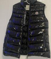Ich biete eine moncler Weste an Wandsbek - Steilshoop Vorschau